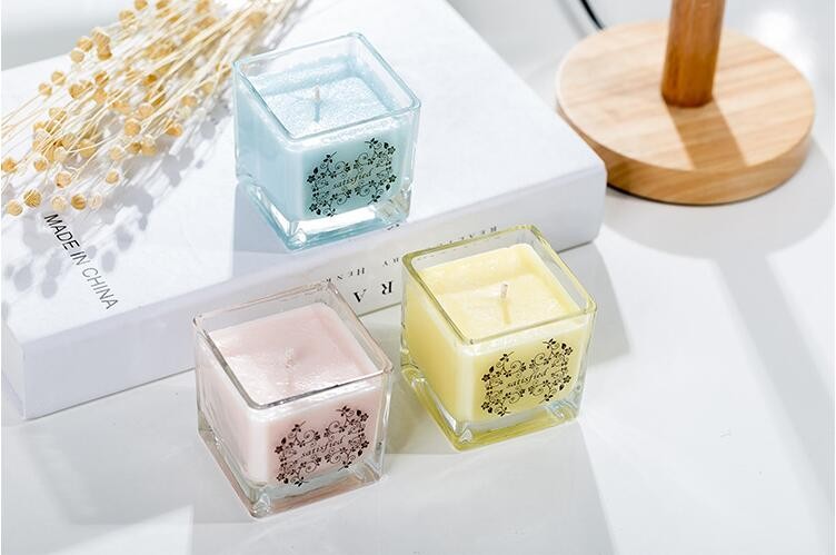 China Manufacturer Decorative Small Scented Candle with Candle Jar