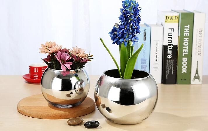 Classical Christmas Decoration Centerpiece Glass Silver Color Round Ball Vases