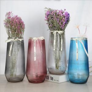 Elegant Vertical Grain Glass Vase Customized Glass Vase for Party Decor