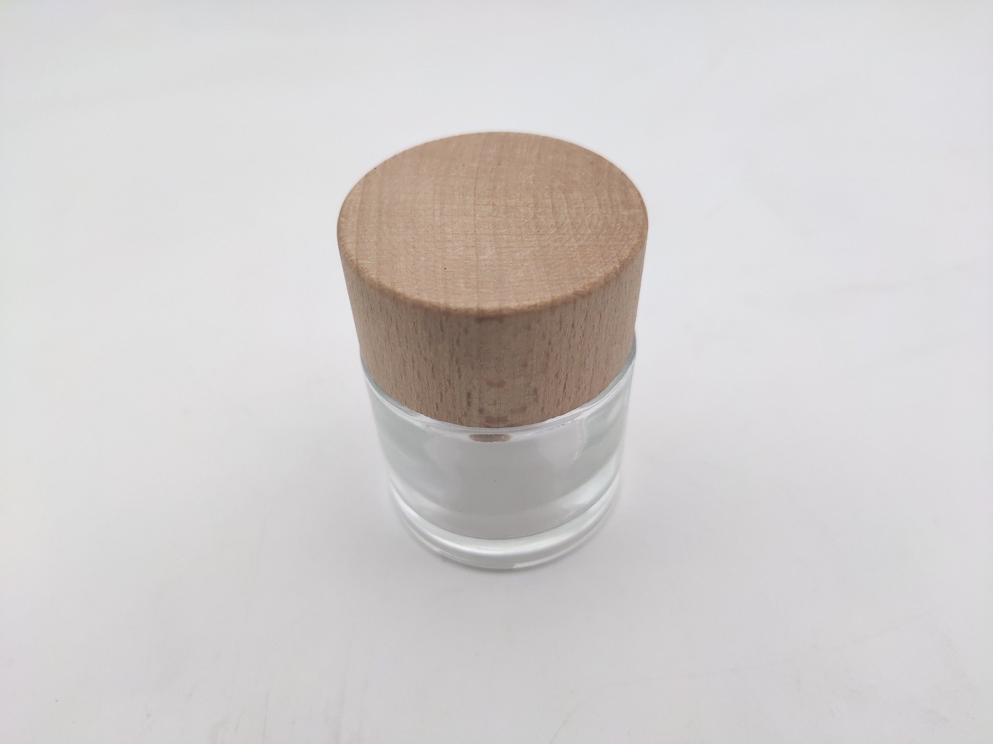 High Quality Clear Empty 100ml 150ml 200ml Round Perfume Reed Diffuser with Wood Cup