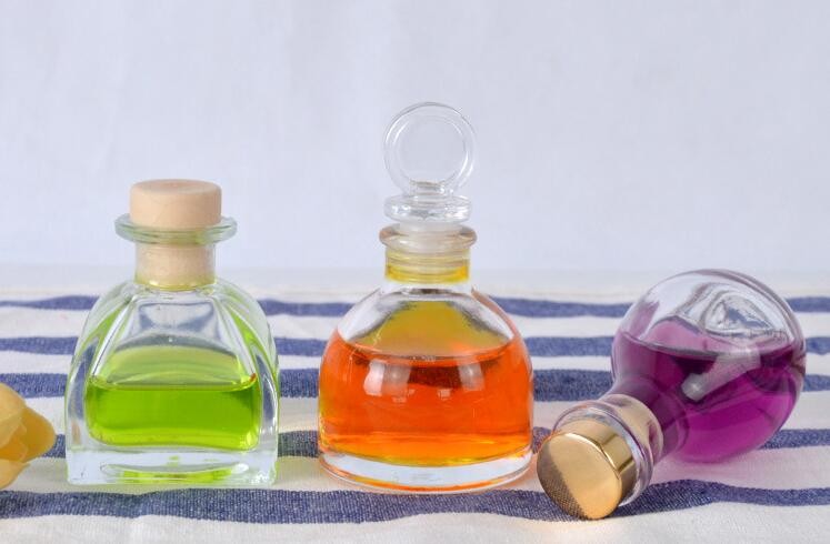 High Quality Empty Perfume Bottles Custom Bottle Ger Shape Glass Diffuser Bottle